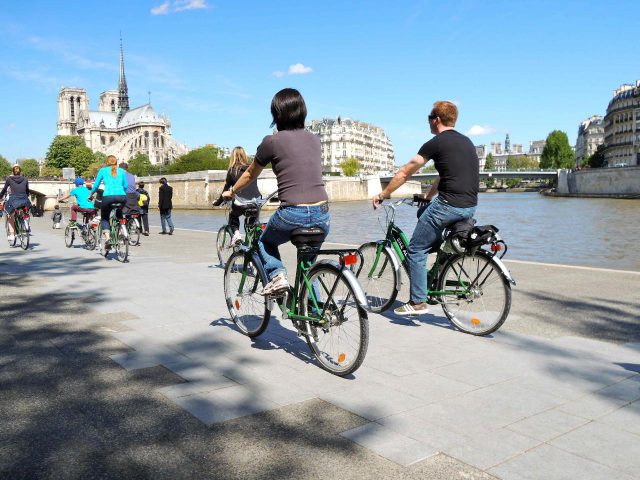 Vélo sur les quais