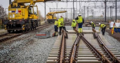 Installation d'infrastructures ferroviaire.