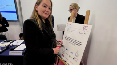 Le 30 mars 2026, Catherine PILA, présidente d’AGIR Transport, a signé la charte nationale relative à la lutte contre les violences sexistes.